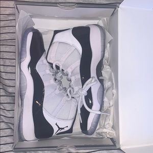 JORDAN CONCORD 11 (GRADE SCHOOL) SIZE 6Y